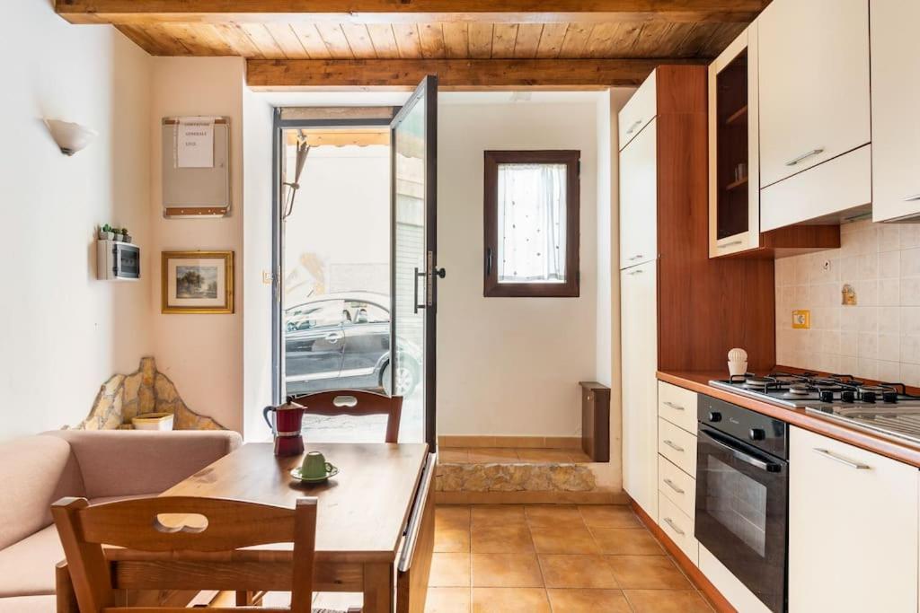 Apartamento Monolocale "Duomo" Mesina Exterior foto